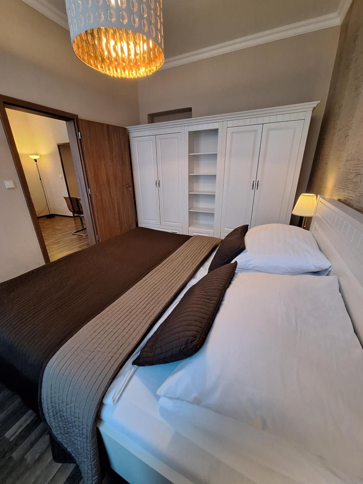 Residence Moravia Apartments การ์โลวีวารี ภายนอก รูปภาพ