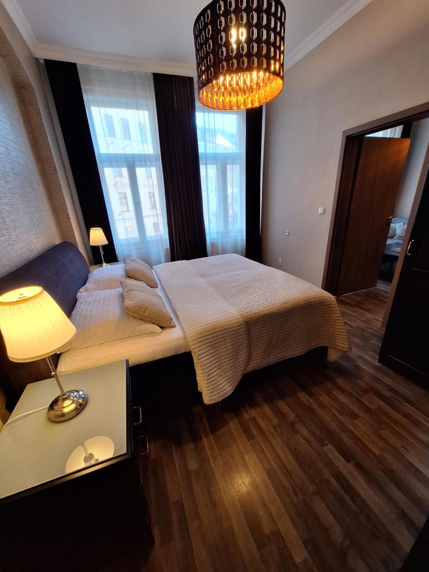 Residence Moravia Apartments การ์โลวีวารี ภายนอก รูปภาพ
