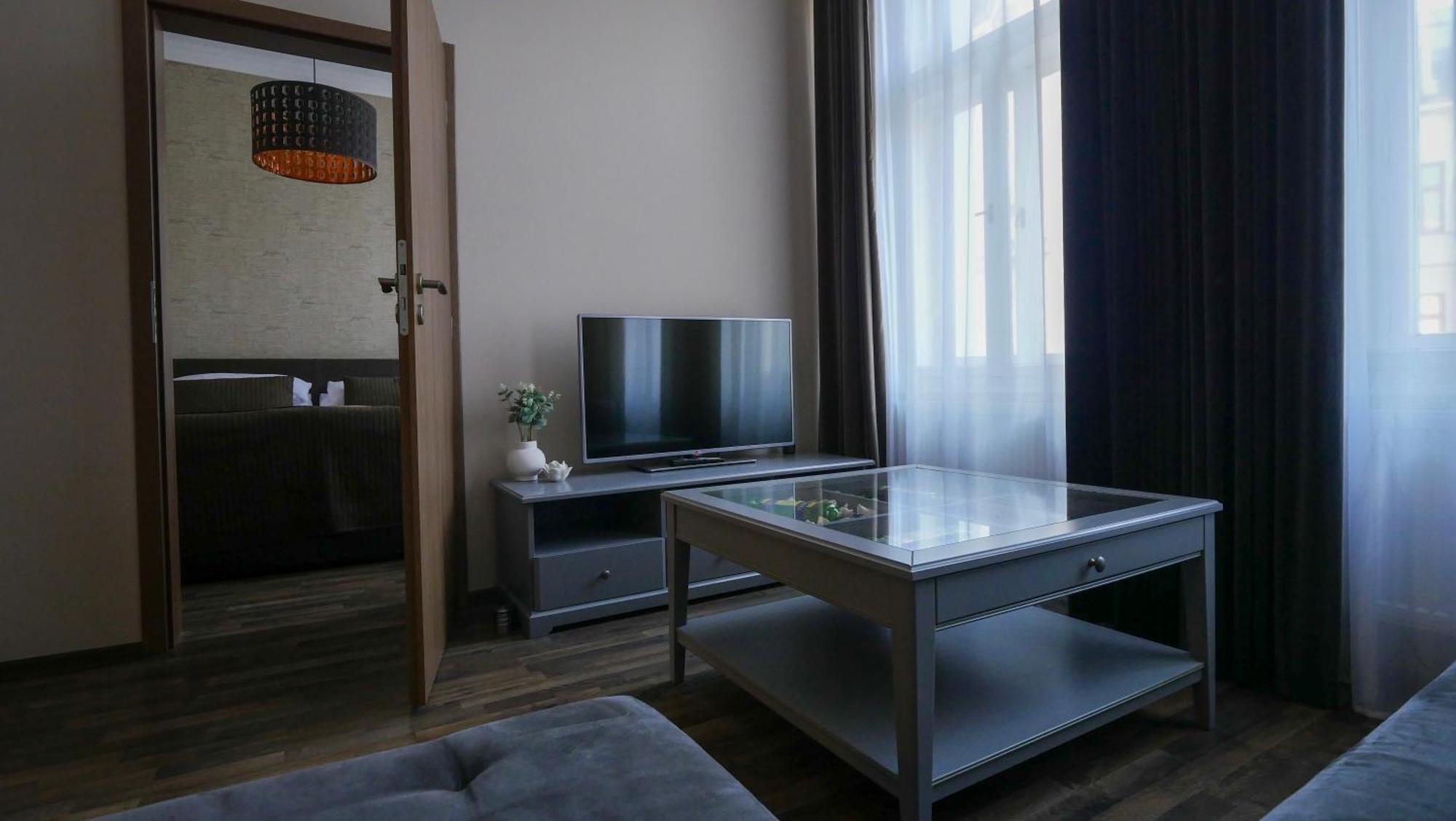 Residence Moravia Apartments การ์โลวีวารี ภายนอก รูปภาพ